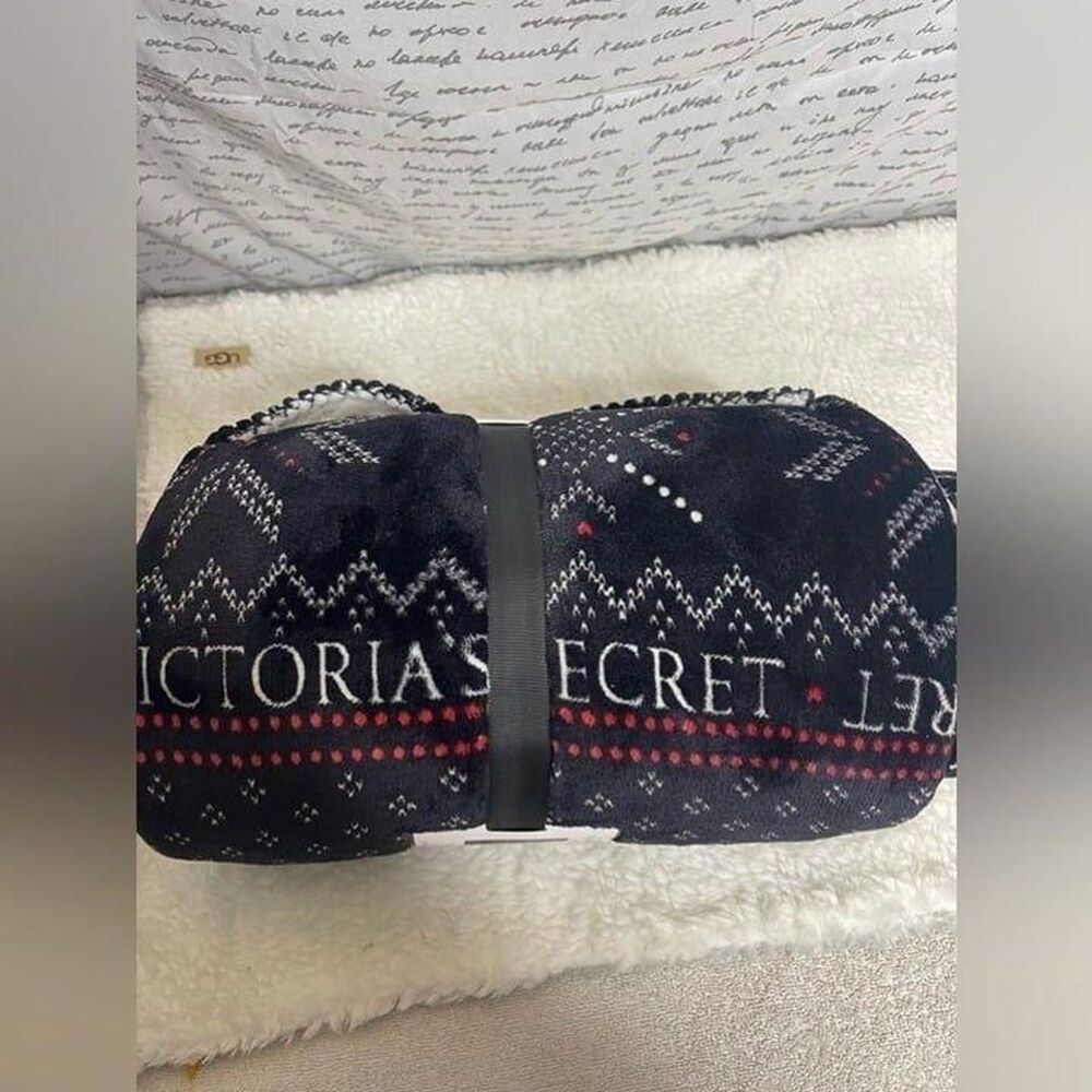 New Victoria secret blanket